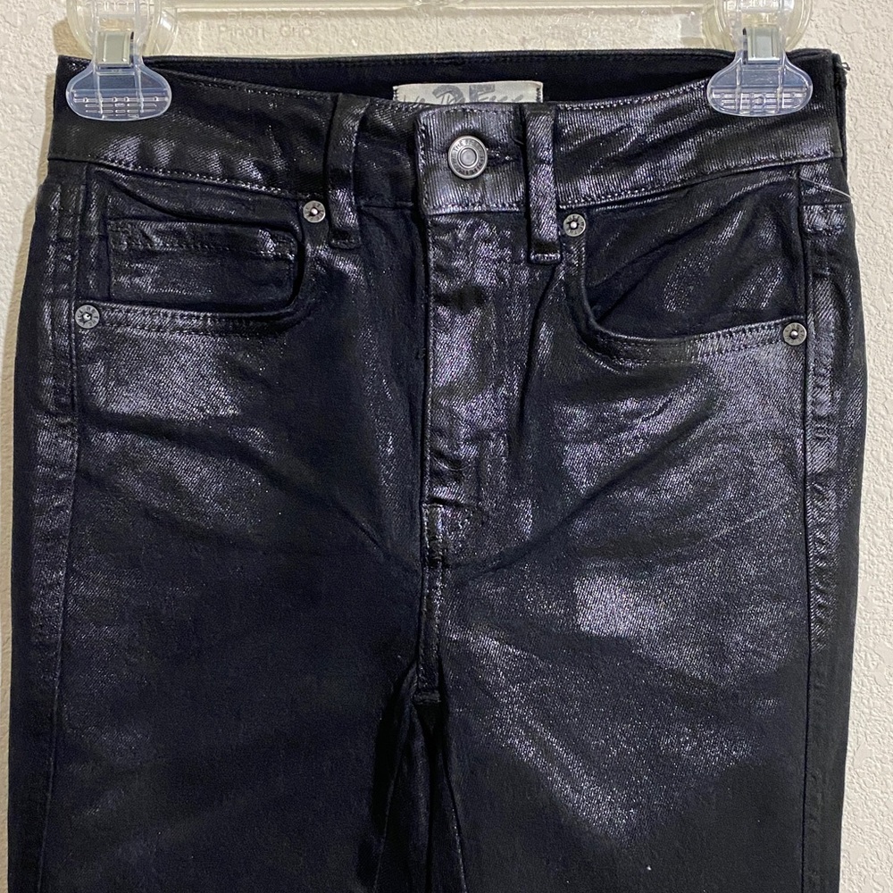 NWOT FREE PEOPLE We The Free Black Coated Jeans w Frayed Legs Women's Size 25